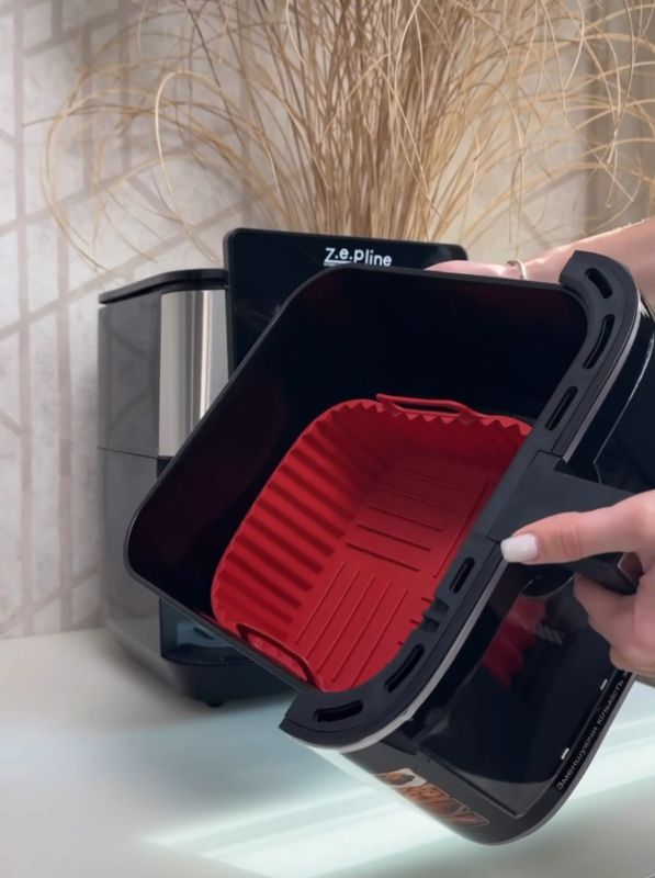 Мультифункціональна аерофритюрниця Zepline ZP-00341 на 13 л з максимальною потужністю 4200 Вт на 12 програм з силіконовою формою