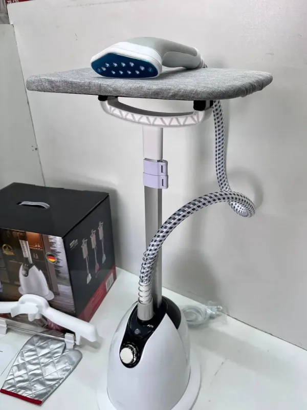 Відпарювач вертикальний для одягу зі стійкою Zepline ZP-130 3000W